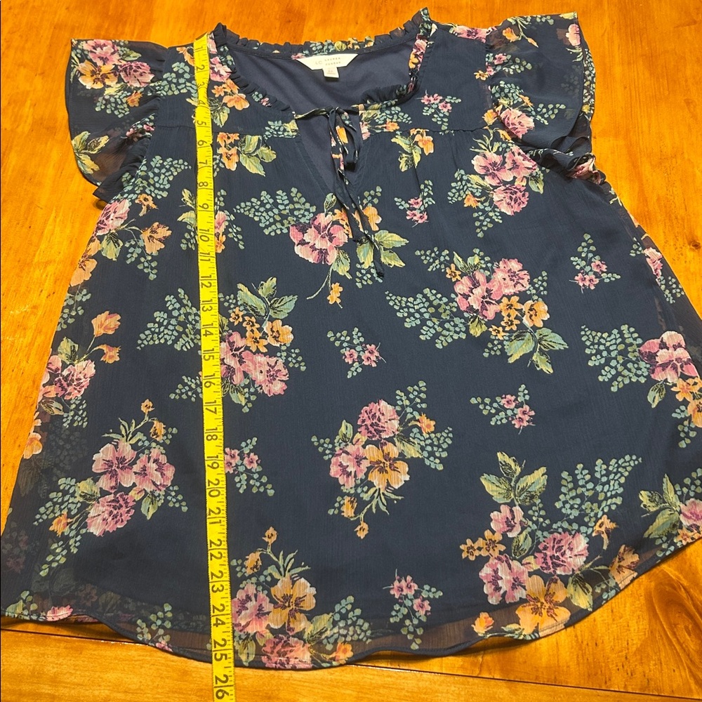 LC Lauren Conrad Sleeveless Floral Tie Front Flutter Sleeve Blouse Blue Pink - Picture 5 of 7